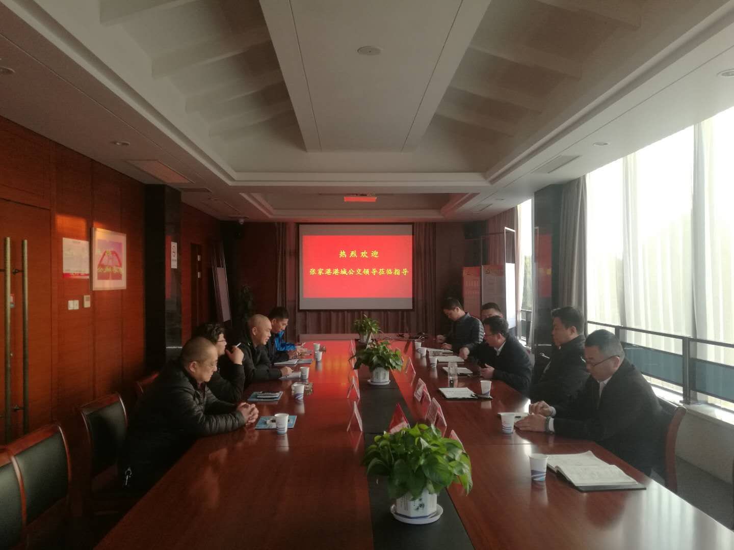 港城公交來訪.jpg 港城公交來訪.jpg