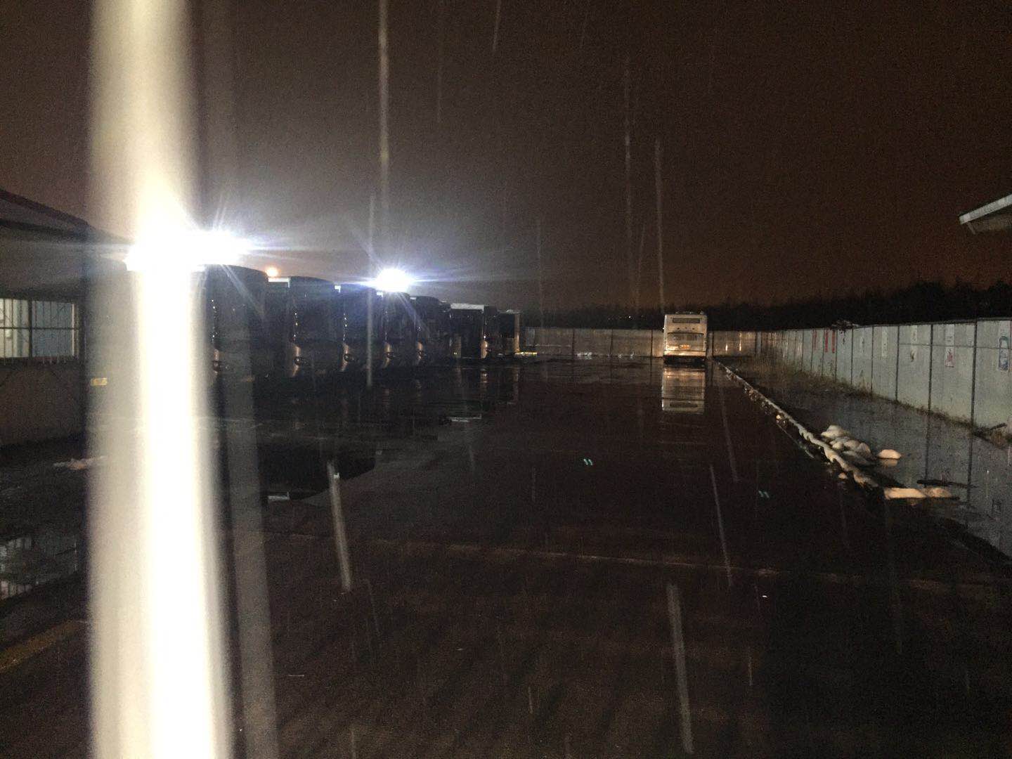 大學城首末站無冰雪.jpg 大學城首末站無冰雪.jpg