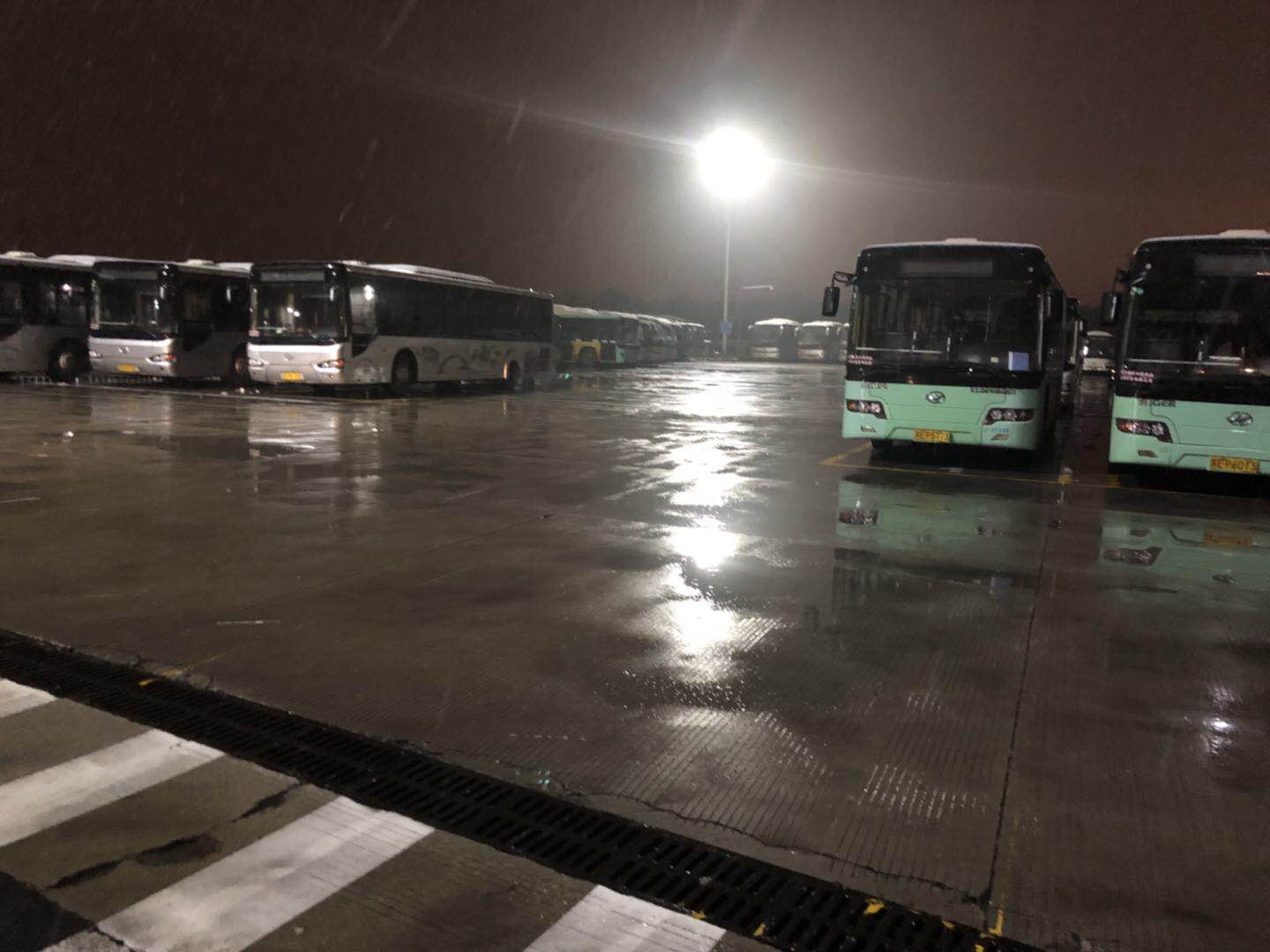 嶗山路停車場無冰雪1.jpg 嶗山路停車場無冰雪1.jpg