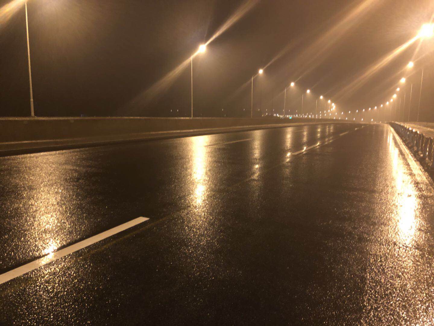 吳淞江大橋無結冰積雪.jpg 吳淞江大橋無結冰積雪.jpg
