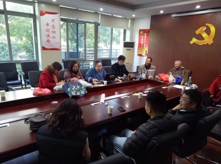 便民中心上門(mén)辦理老年卡愛(ài)心卡年審.jpg 便民中心上門(mén)辦理老年卡愛(ài)心卡年審.jpg