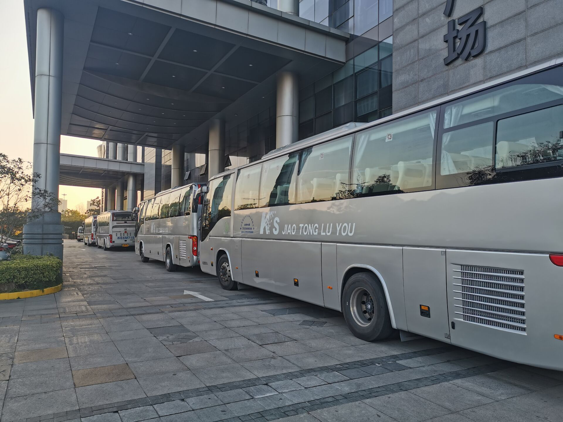 車船昆山試驗區(qū)第八次部省際聯(lián)席會議用車保障 - 副本.png 車船昆山試驗區(qū)第八次部省際聯(lián)席會議用車保障 - 副本.png